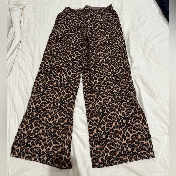 2-Piece!!! Leopard Print Button-Up Shirt and Pants Set - Picture 4 of 7